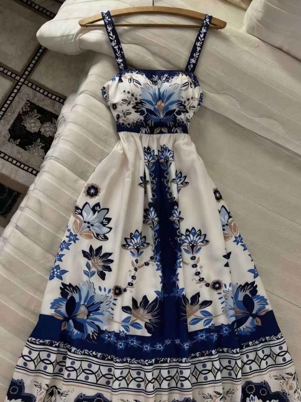 Women’s White & Blue Floral Sundress